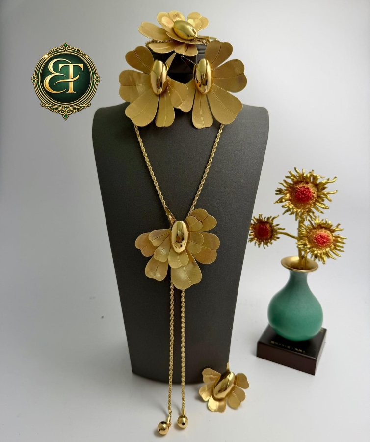 Royal Bloom